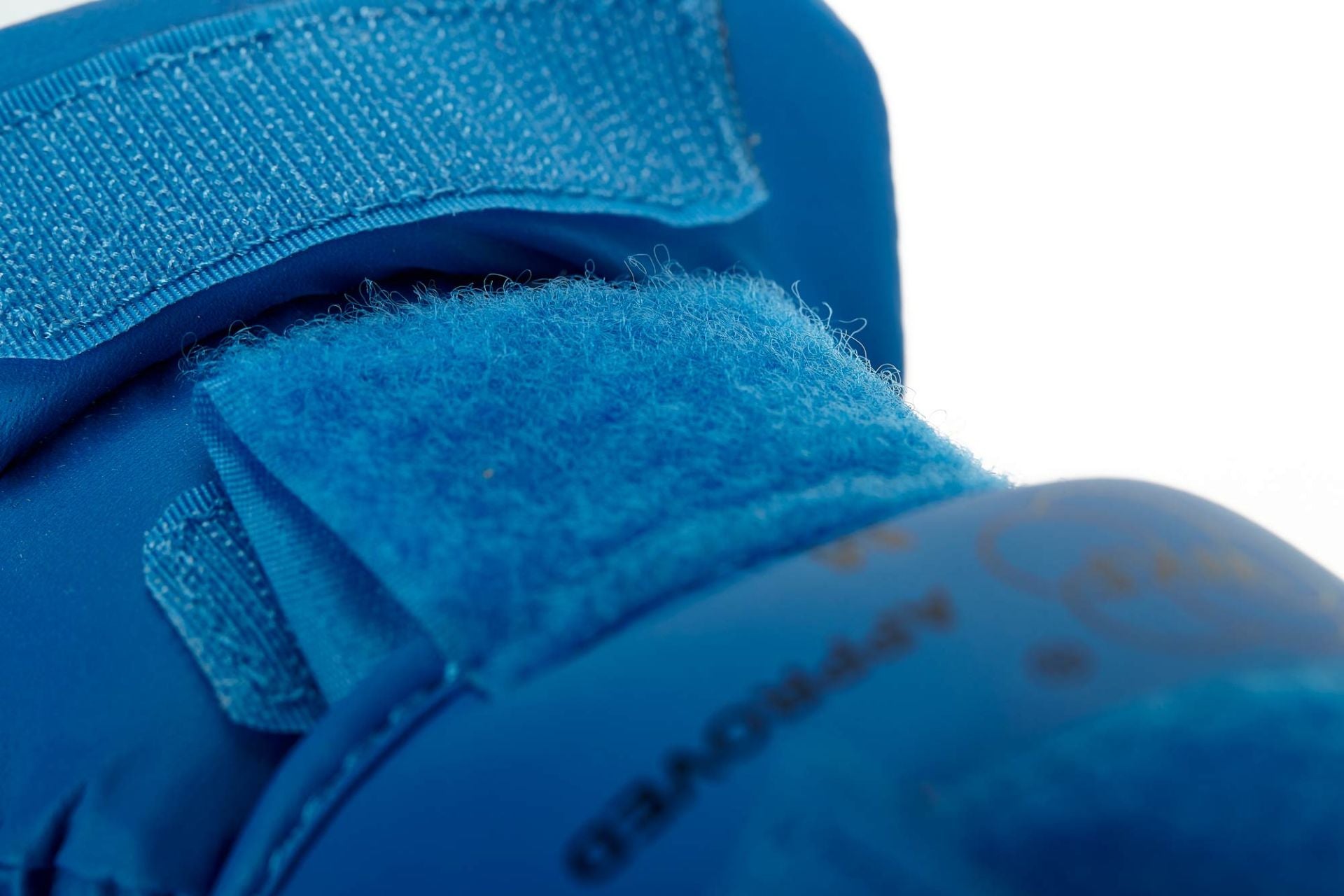 Adidas parastinchi approvati WKF, blu