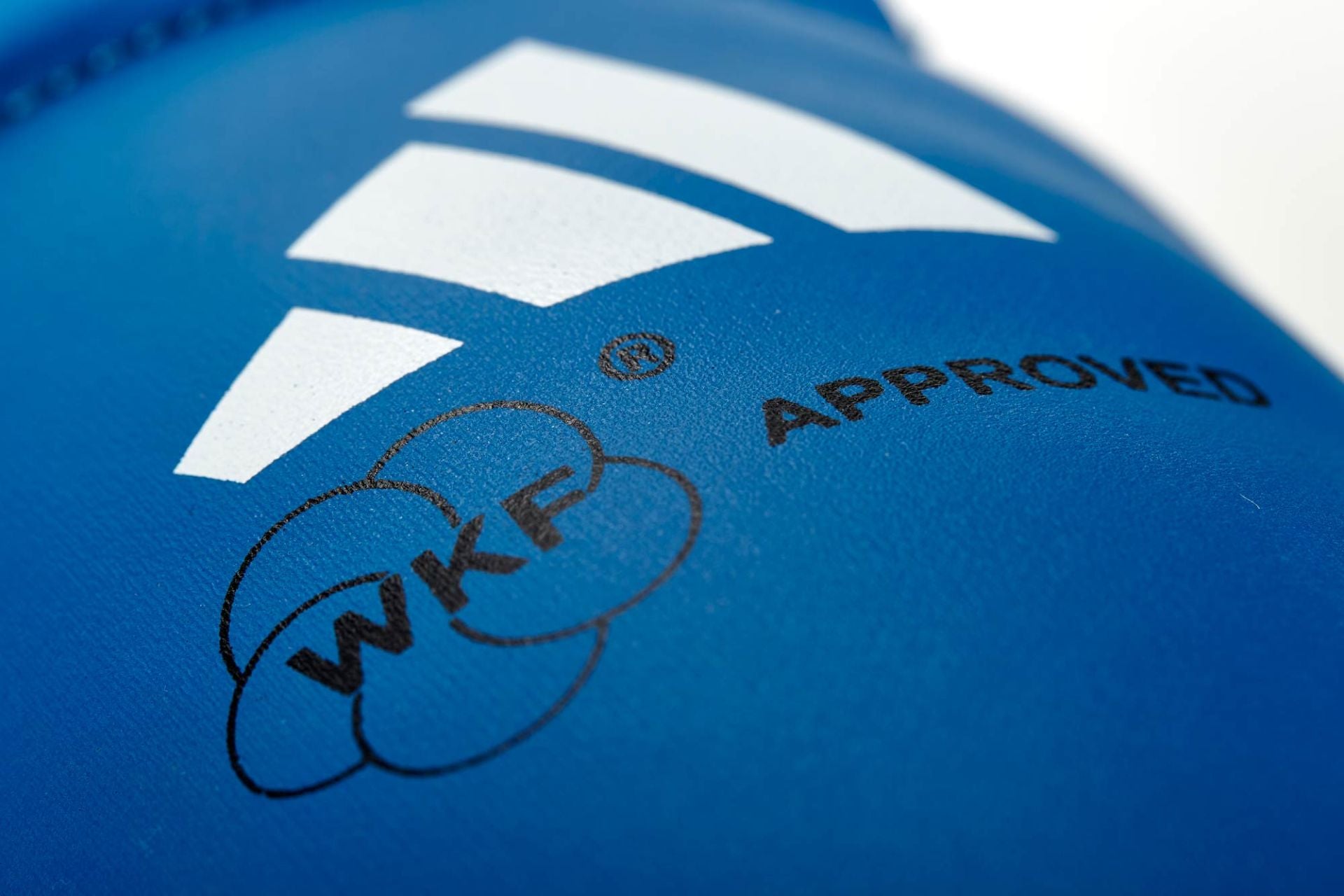 Adidas parastinchi approvati WKF, blu