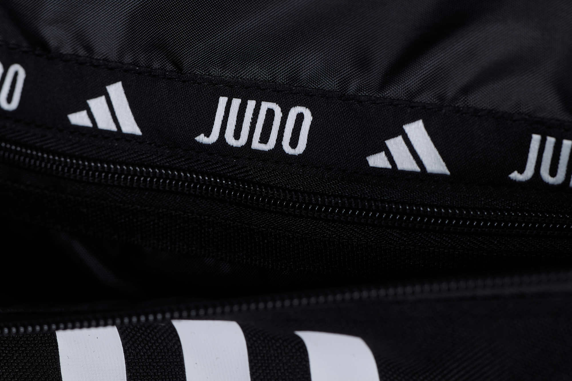 Adidas judo torba na kotačićima, crna