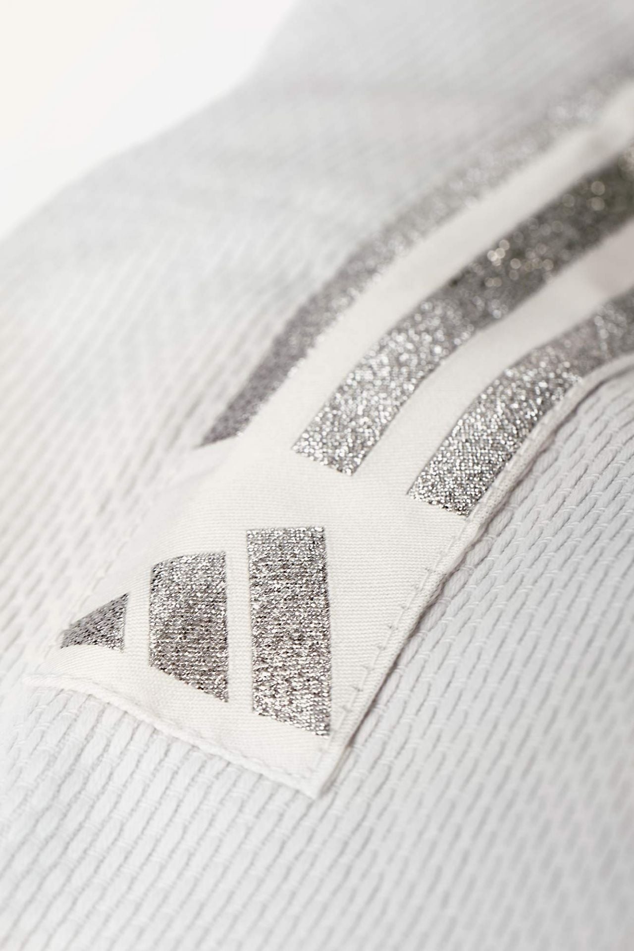 Adidas JU kimono Contest Silver 650g, biele